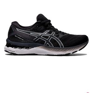 WOMEN'S ASICS NIMBUS 23, size 6.5